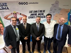 Representantes de cordeiro com o deputado federal Luiz Lima