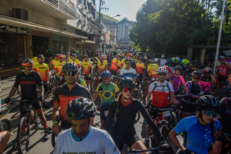 Passeio de bicicletas na Maratona dos Cafés agita Cantagalo