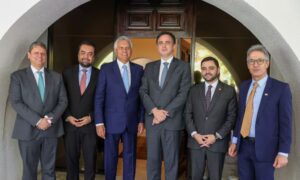 O governador Cláudio Castro se reuniu, com o presidente do Senado, Rodrigo Pacheco e governadores para discutir a renegociação das dívidas dos Estados com a União - Foto: Rafael Campos