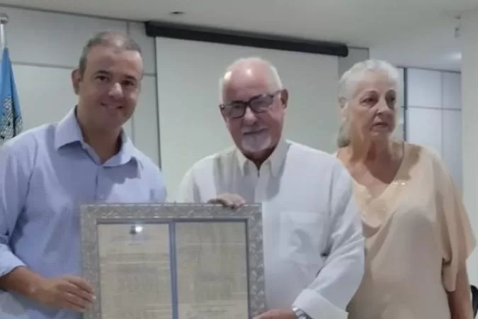 João França é homenageado na Câmara de Cantagalo