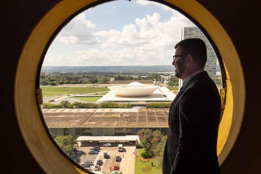 Prefeito de Carmo vai à Brasília em busca de mais recursos para a cidade