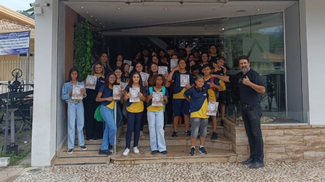 Alunos de Cambuci participam do "Caminhos do Imperador" em Boa Sorte