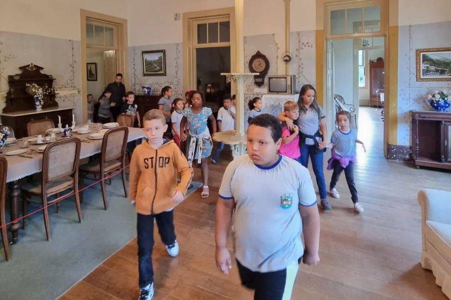 Alunos e professores visitam Museu Fazenda em Bom Jardim