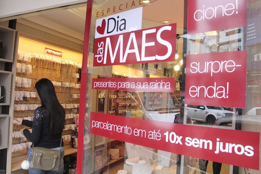 Dia das Mães deve movimentar R$ 1,1 bilhão no varejo do Estado do Rio