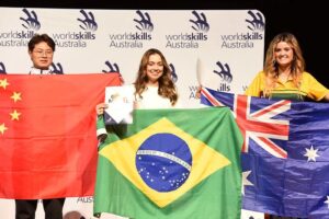 Estudante de Nova Friburgo conquista medalha de ouro em competição profissional na Austrália