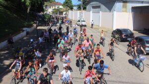 Passeio ciclístico celebra o Dia do Trabalhador em Macuco