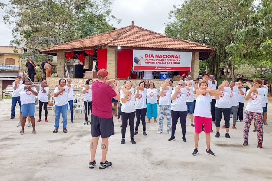 Profissionais de saúde promovem ação contra hipertensão arterial em Macuco