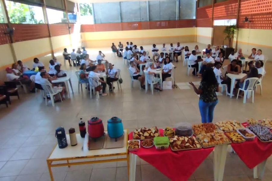 Secretaria de Envelhecimento Saudável homenageia as mamães em Macuco