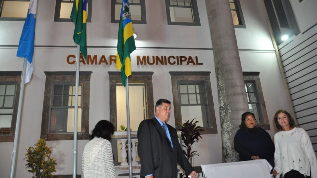 Prédio da Câmara de Cantagalo é reinaugurado