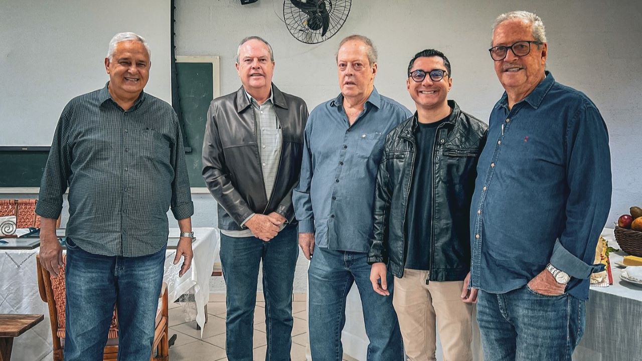 Prefeito de Nova Friburgo presta homenagens às empresas Gemini, Pedrinco e Wermar