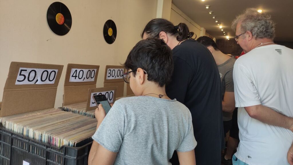 Encontro de Vinil em Nova Friburgo terá sua 9ª edição no Dia Mundial do Rock, 13 de julho