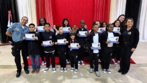 Alunos das duas escolas do município foram contemplados com o Certificado de Conclusão do PROERD