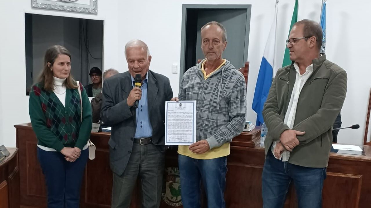 Câmara de Cantagalo presta homenagem ao empresário Mário Alfredo Botelho