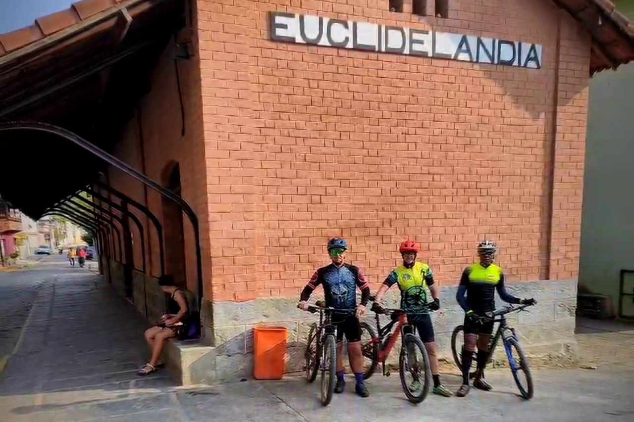 Ciclistas realizam pedal “A Fronteira” nos limites de Cantagalo