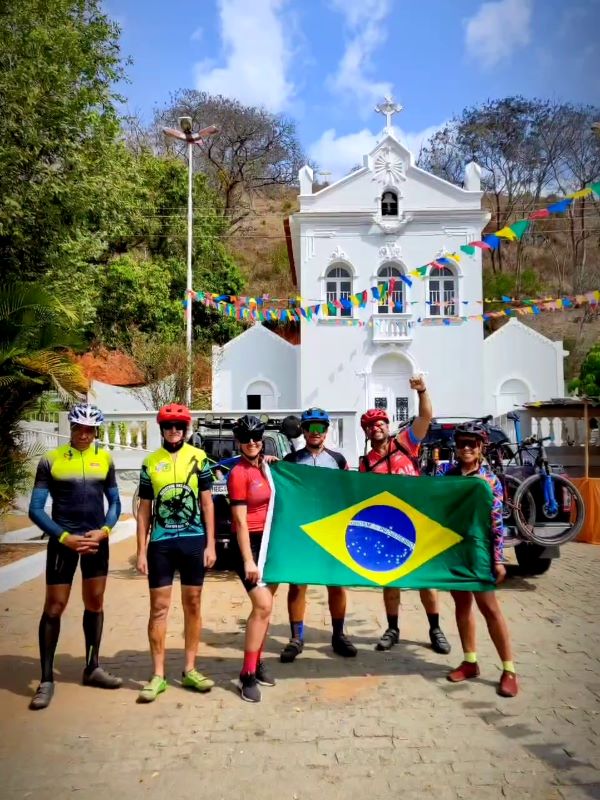 Ciclistas realizam pedal "A Fronteira" nos limites de Cantagalo