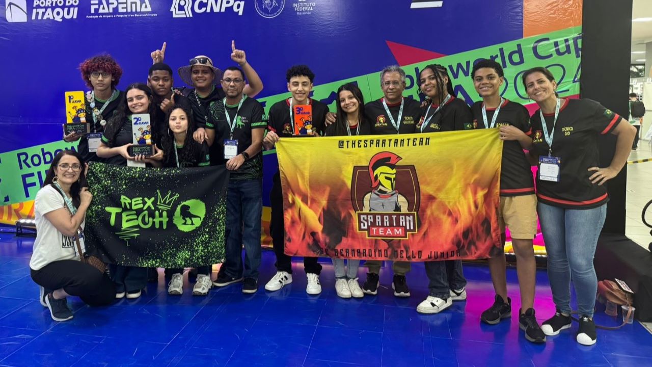 Equipes formadas por estudantes da rede estadual ficam entre as melhores do mundo em competição internacional de robótica