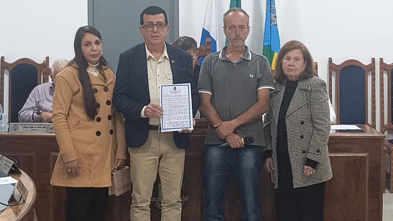 Advogado e empresário Ozimar Félix Ferreira recebe homenagem da Câmara de Cantagalo