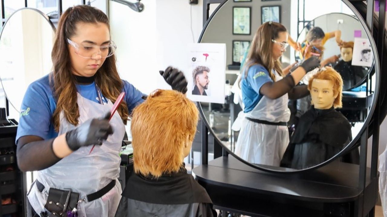 Estudante de Nova Friburgo disputa a WorldSkills 2024, maior competição de educação profissional do mundo