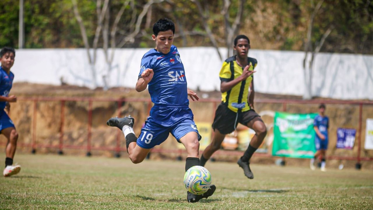 Friburgo Sporting avança para as semifinais da Copa Noroeste de Base