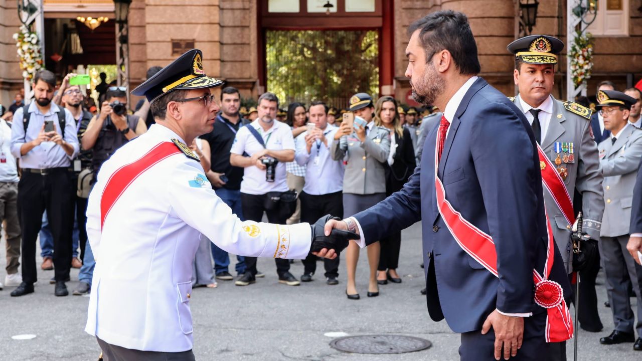 Governador anuncia gabinete de crise para combater incêndios florestais