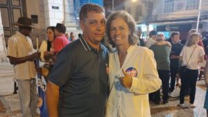 Manuela, recém eleita prefeita de Cantagalo, com seu esposo Valquinaer da Silva Mattos (Valker)