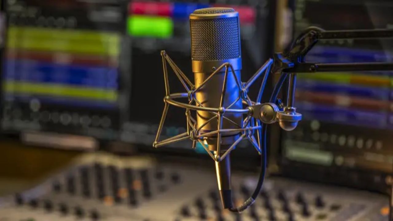 Rádio faz parte do cotidiano de 79% da população brasileira, diz pesquisa