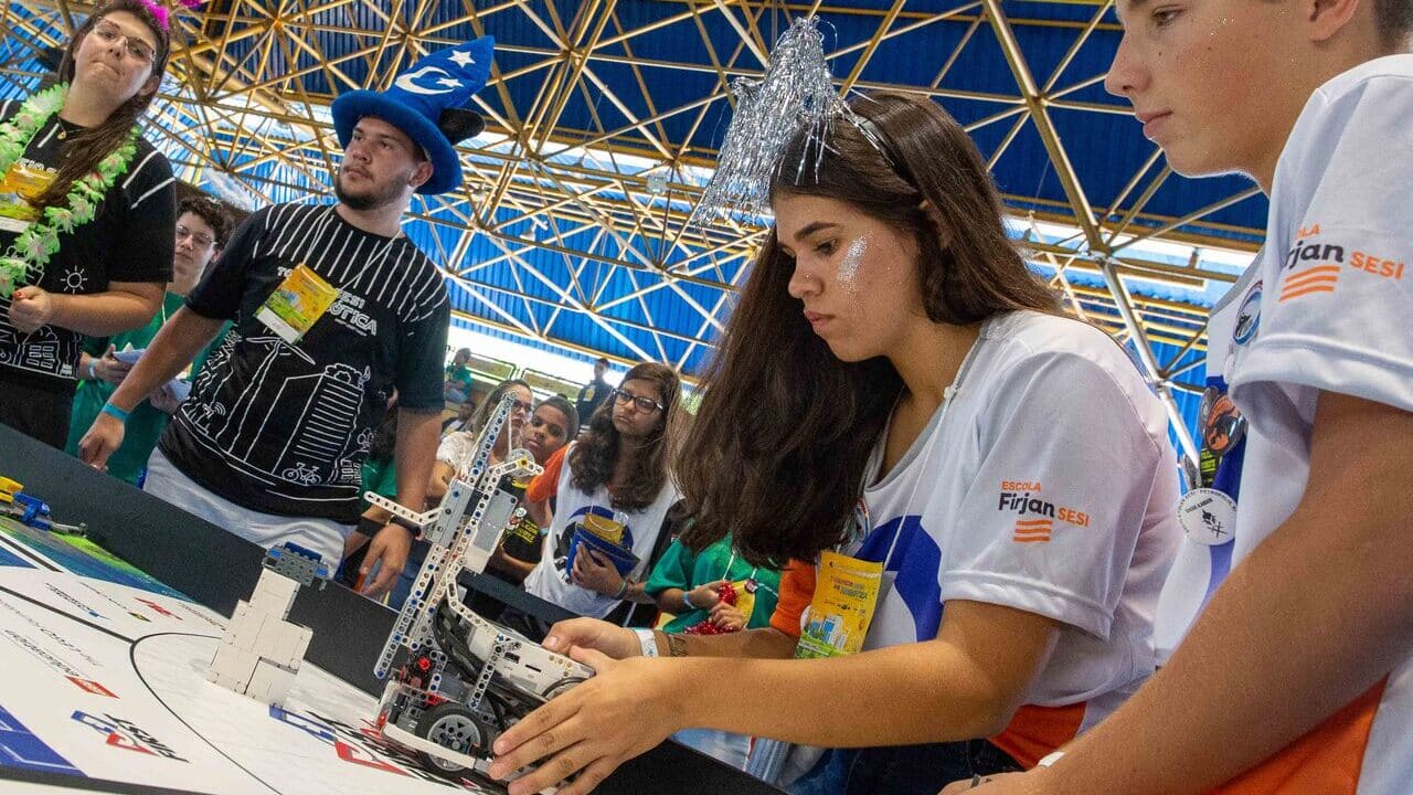 Quatro equipes da Região Serrana participam de Torneio SESI de Robótica no Rio de Janeiro