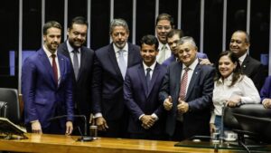 Após articulação na Câmara, Cláudio Castro celebra aprovação da renegociação das dívidas dos estados