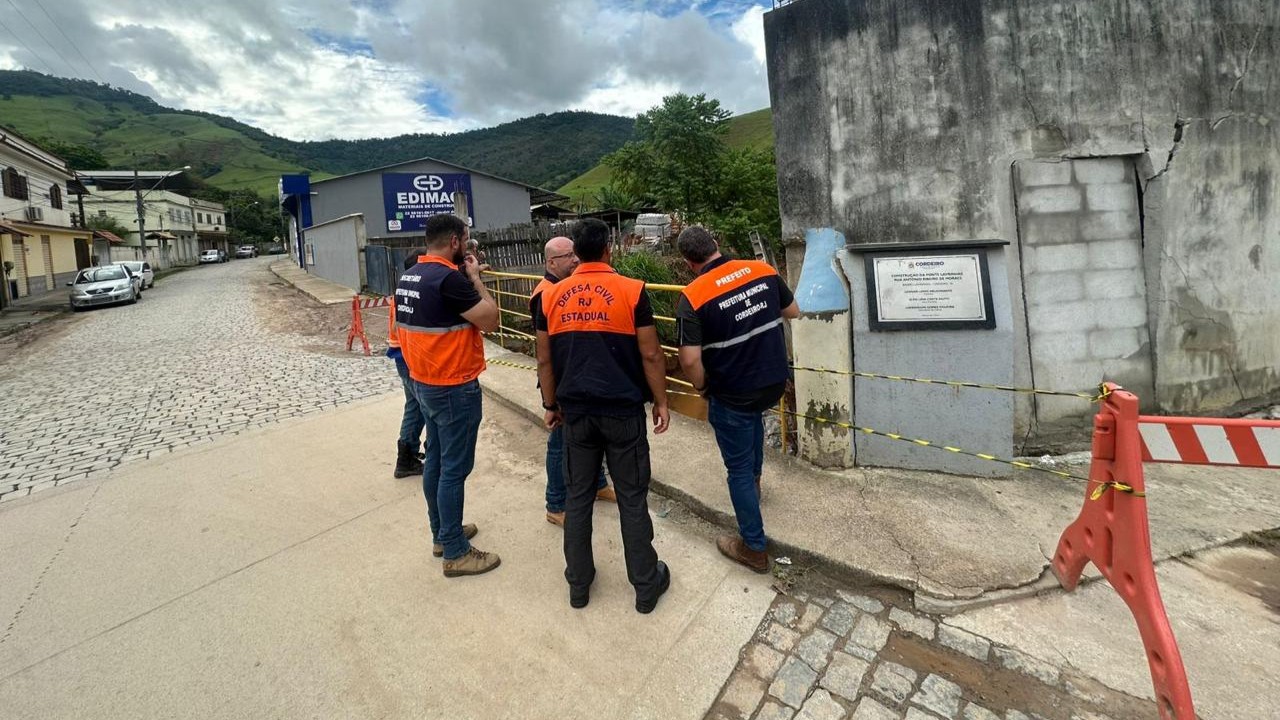 Equipes do Governo do Estado monitoram os municípios de Cordeiro e Cantagalo, atingidos por temporal