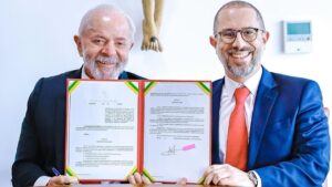 Empresas que já possuem programas de integridade poderão ter benefícios nas licitações, uma vez que a implementação de programas que ajudem no combate a corrupção e mau uso de recursos públicos passa a ser um dos critérios de desempate nos certames públicos - Foto: Ricardo Stuckert/Secom-PR