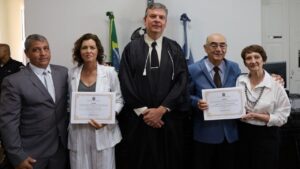 Manuela, Dr. Júlio e vereadores são diplomados em Cantagalo