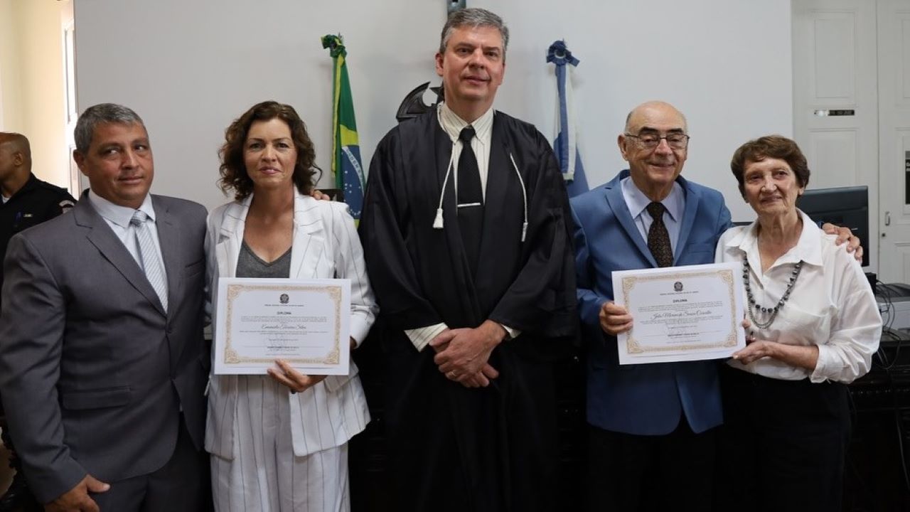 Manuela, Dr. Júlio e vereadores são diplomados em Cantagalo