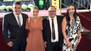 Prefeita de Macuco e seu vice-prefeito participaram do evento acompanhados de seus respectivos cônjuges
