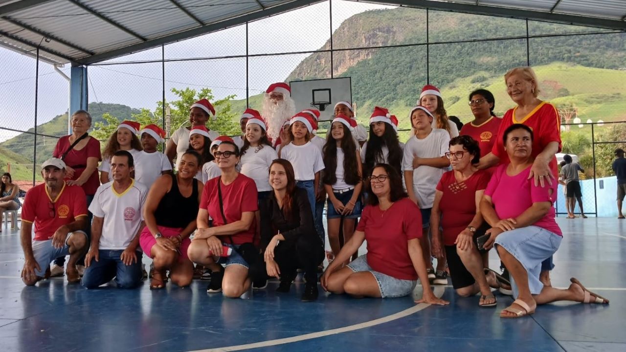 Natal Solidário traz alegria e diversão para as crianças de Córrego da Prata