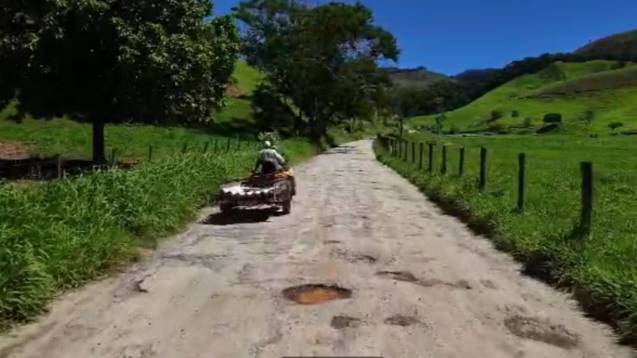 População, comerciantes e produtores rurais alertam sobre situação precária da RJ-152, em Duas Barras