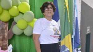 Professora de Duas Barras se destaca pelo seu amor à educação