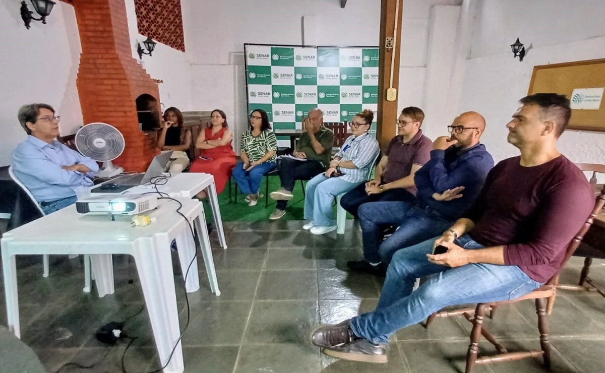 Reunião em Duas Barras define ações para beneficiar o comércio e o turismo