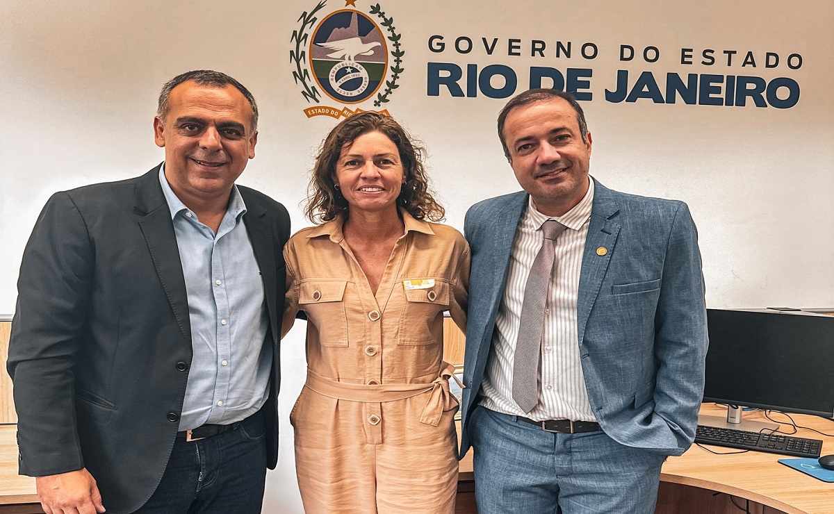 Manuela tem encontro com secretários de Estado