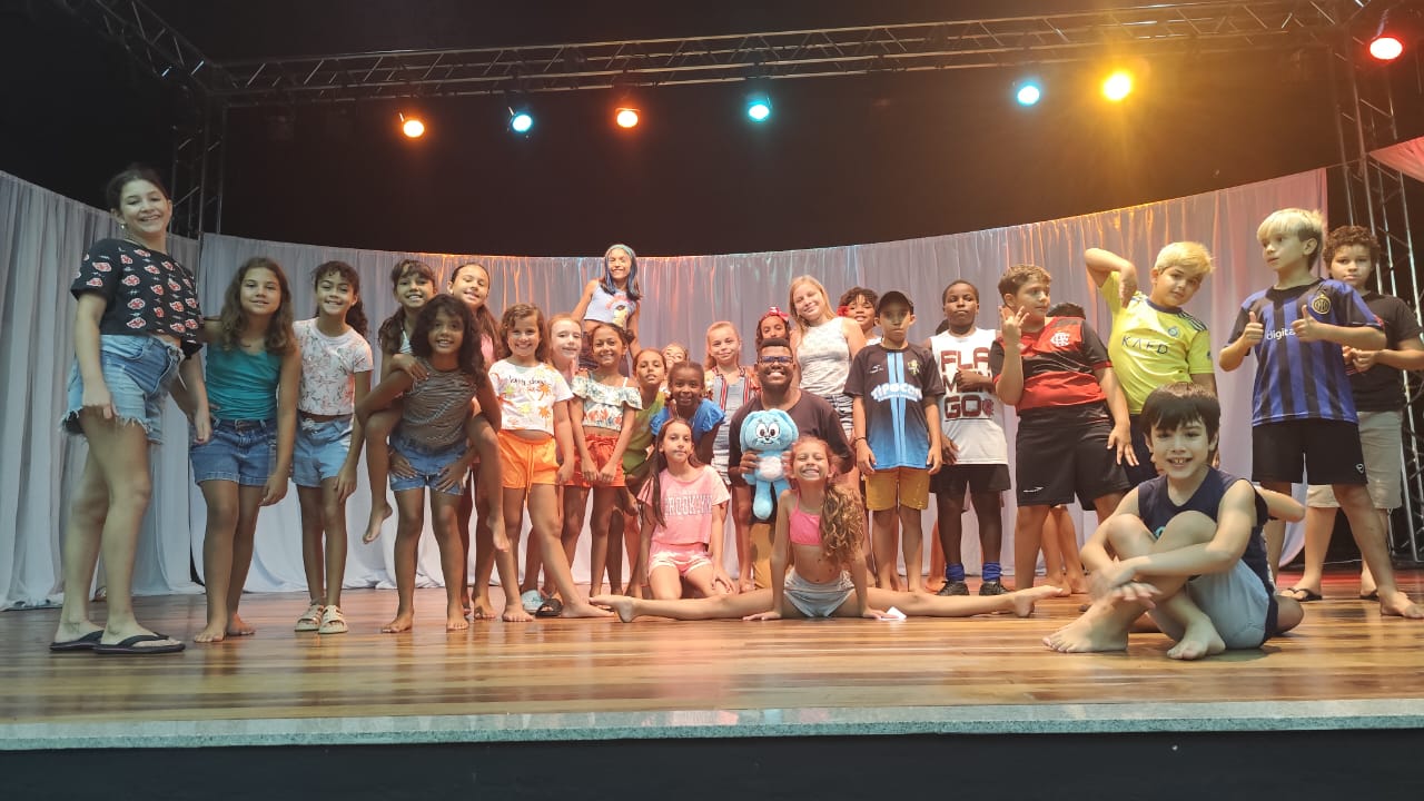 Colônia de Férias no Centro Cultural anima crianças em Cantagalo