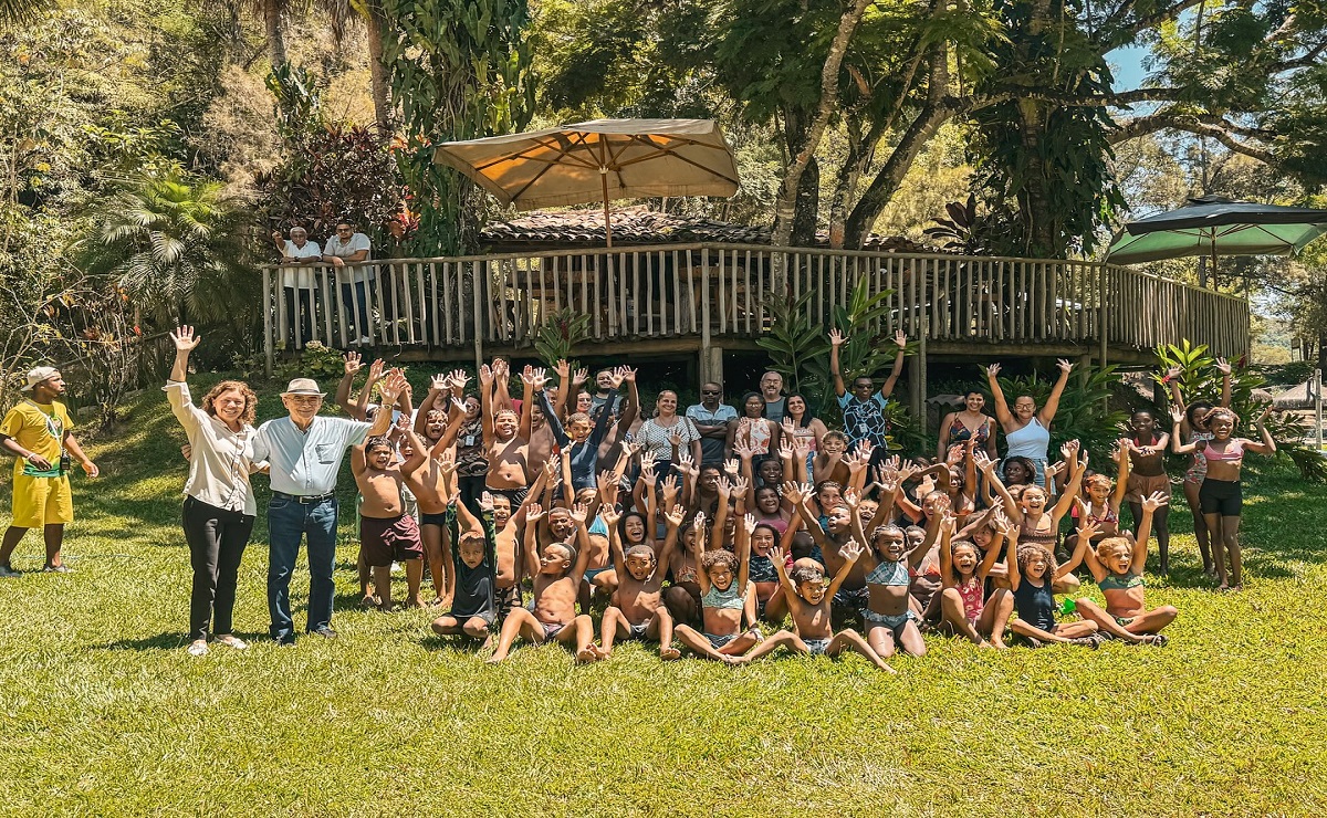 Passeio fortalece laços e estimula o desenvolvimento social de crianças e adolescentes de Cantagalo