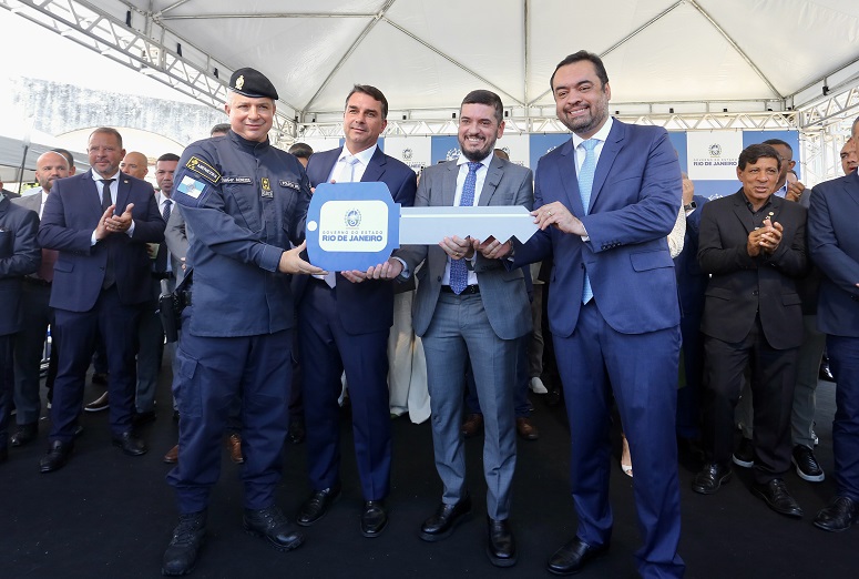 Governador Cláudio Castro entrega 214 novas viaturas à Polícia Militar e reforça investimentos em segurança pública