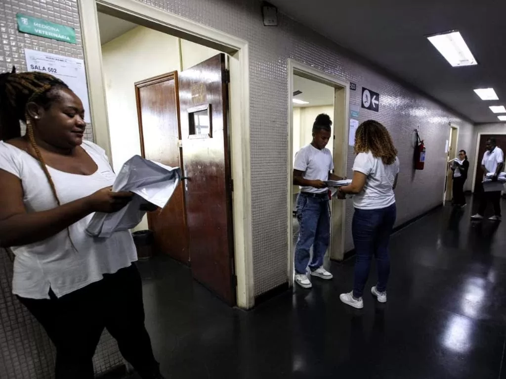 Mais de 10 mil candidatos realizaram prova do concurso para analista do Ministério Público