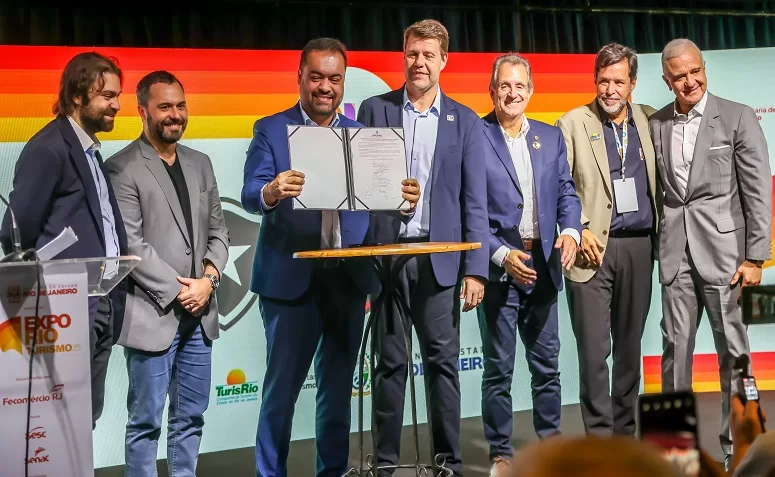 Durante abertura da ExpoRio, Cláudio Castro firma parceria com clubes cariocas para promover o turismo no Mundial de Clubes da FIFA