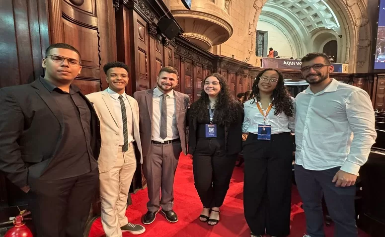 Estudantes encerram experiência na Alerj e saem da casa   repletos de ideais e planos para a construção de um país melhor