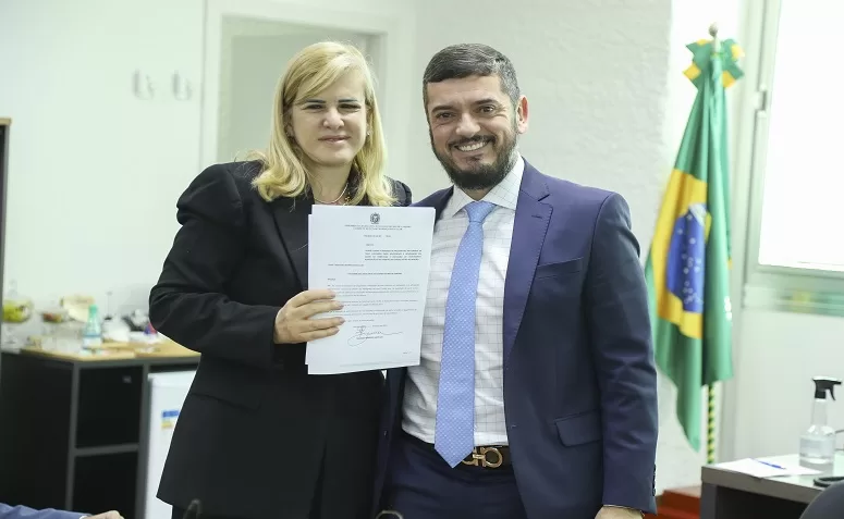Bacellar atende pleito da OAB-RJ e protocola PL de isenção da taxa judiciária para advogados