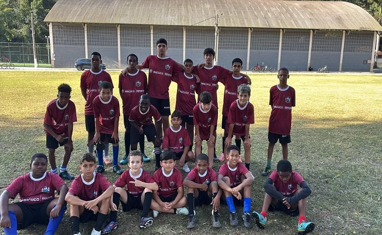 Novos uniformes valorizam atletas e fortalecem projetos esportivos em Macuco