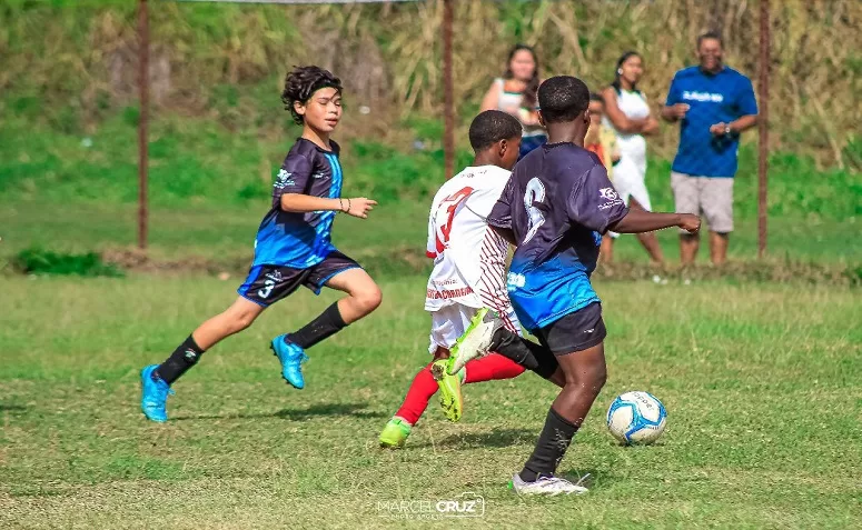 Campeonato do Calcário de Escolinhas de Futebol começa com grandes jogos na região