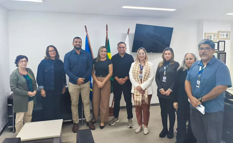 Vereadores e associação de moradores se reúnem no DETRO-RJ para solicitar o retorno da linha de ônibus entre Cordeiro e Jamapará