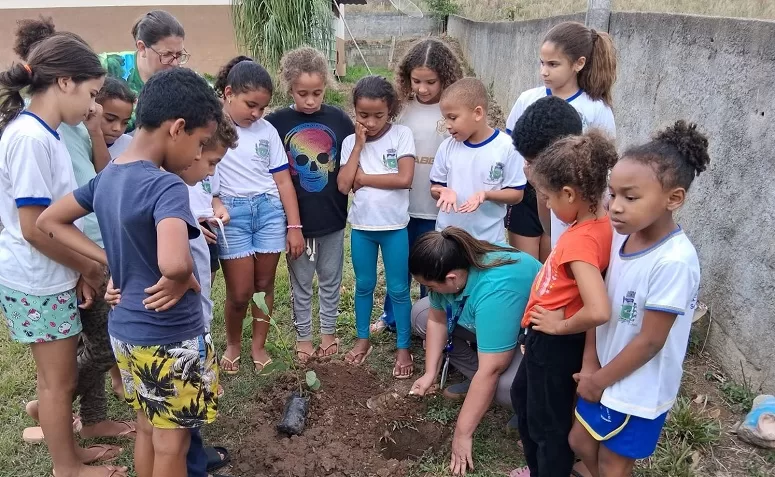 Estudantes celebram o Dia da Árvore em Duas Barras e São Sebastião do Alto