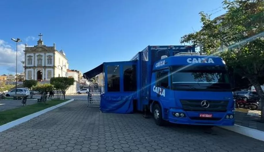 Caminhão CAIXA reforça atendimento a micro e pequenos empreendedores em Carm